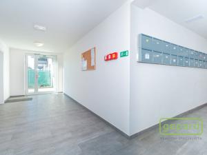 Prodej bytu 1+kk, Milovice - Mladá, Armádní, 49 m2