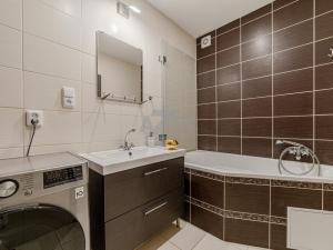 Prodej bytu 4+1, Ostrava - Poruba, Hlavní třída, 83 m2