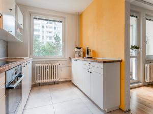 Pronájem bytu 3+1, Praha - Chodov, Bachova, 68 m2