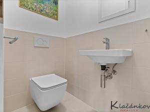 Prodej bytu 2+kk, Zlín - Malenovice, třída Svobody, 64 m2