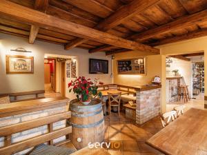 Prodej ubytování, Mutěnice, Hodonínská, 258 m2