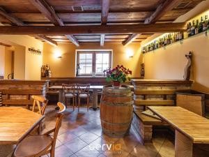 Prodej ubytování, Mutěnice, Hodonínská, 258 m2