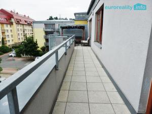 Pronájem bytu 3+1, Praha, Vřesovická, 130 m2