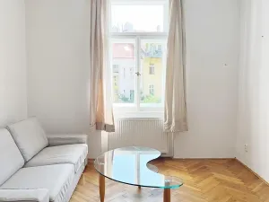 Pronájem bytu 2+kk, Praha - Žižkov, Čajkovského, 43 m2