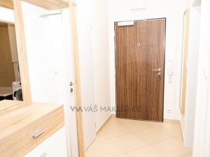 Prodej bytu 2+kk, Praha - Stodůlky, náměstí Junkových, 43 m2