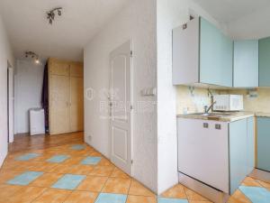 Prodej bytu 3+1, Karlovy Vary, Závodu míru, 62 m2