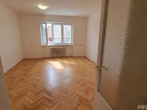 Pronájem bytu 3+1, Hodonín, Vrchlického, 90 m2