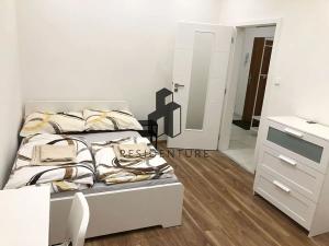 Pronájem bytu 2+1, Praha - Bubeneč, Sochařská, 55 m2