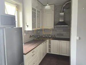 Prodej bytu 2+kk, Mnichovice, Husova, 43 m2