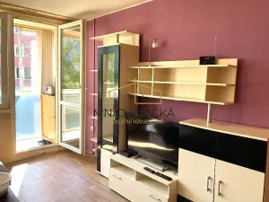 Prodej bytu 3+1, Praha - Újezd nad Lesy, Malešovská, 74 m2