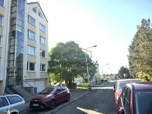Prodej bytu 3+1, Praha - Újezd nad Lesy, Malešovská, 74 m2