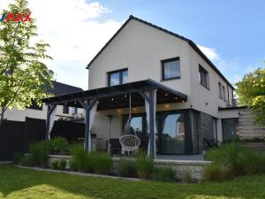 Prodej rodinného domu, Dolany, 242 m2