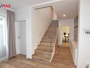 Prodej rodinného domu, Dolany, 242 m2