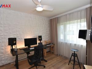 Prodej rodinného domu, Dolany, 242 m2