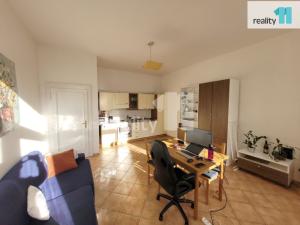 Pronájem bytu 2+kk, Praha - Karlín, Urxova, 53 m2