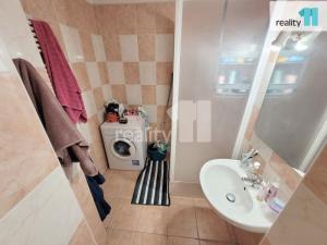 Pronájem bytu 2+kk, Praha - Karlín, Urxova, 53 m2