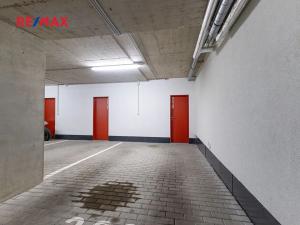Prodej garážového stání, Praha - Hlubočepy, Vítové, 29 m2