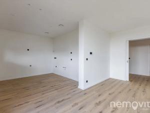 Prodej vily, Praha - Dolní Počernice, V padolině, 280 m2