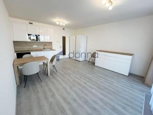 Pronájem bytu 1+kk, Praha, Poděbradská, 37 m2
