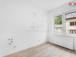 Prodej bytu 3+1, Janská, 58 m2