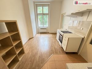 Pronájem bytu 2+kk, Praha - Smíchov, Kmochova, 35 m2