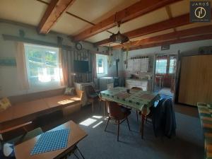 Prodej chaty, Beroun - Beroun-Zdejcina, 49 m2