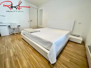 Pronájem bytu 3+kk, Praha, Rohanské nábřeží, 127 m2