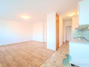 Prodej bytu 3+1, Praha, Zelenohorská, 65 m2