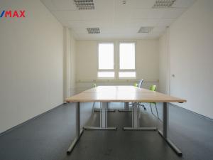 Pronájem kanceláře, Hradec Králové - Věkoše, Akademika Bedrny, 38 m2
