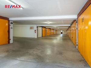 Prodej garáže, Praha - Řepy, Makovského, 18 m2