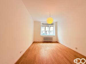 Pronájem bytu 3+kk, Praha, Na bitevní pláni, 68 m2