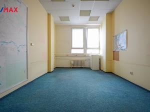 Pronájem kanceláře, Hradec Králové - Věkoše, Akademika Bedrny, 78 m2