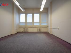 Pronájem kanceláře, Hradec Králové - Věkoše, Akademika Bedrny, 78 m2