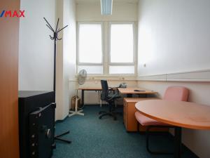 Pronájem kanceláře, Hradec Králové - Věkoše, Akademika Bedrny, 78 m2