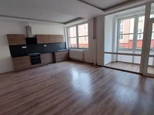 Pronájem bytu 4+kk, Cheb, Komenského, 101 m2