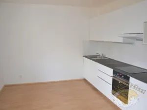 Pronájem bytu 2+kk, Praha - Kyje, Blatská, 34 m2