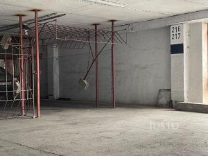 Pronájem garážového stání, Praha - Střížkov, Lovosická, 11 m2