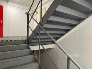 Pronájem garážového stání, Praha - Střížkov, Lovosická, 11 m2