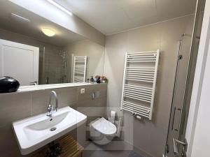 Pronájem bytu 2+kk, Praha - Modřany, Na Komořsku, 59 m2