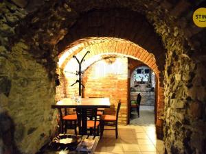 Pronájem obchodního prostoru, Olomouc, 8. května, 90 m2