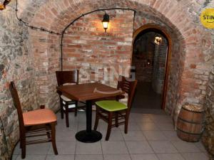 Pronájem obchodního prostoru, Olomouc, 8. května, 90 m2