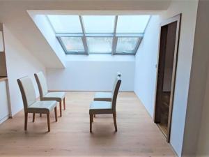 Pronájem bytu 3+kk, Třebíč, Martinské nám., 79 m2