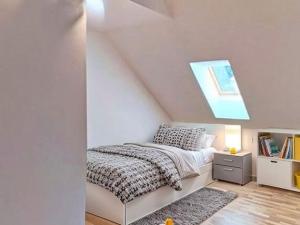 Pronájem bytu 3+kk, Třebíč, Martinské nám., 79 m2