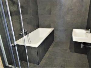 Pronájem bytu 3+kk, Třebíč, Martinské nám., 79 m2