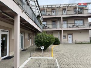 Pronájem obchodního prostoru, Mnichovice, Masarykovo náměstí, 48 m2