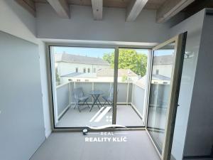 Pronájem bytu 1+kk, Hlučín, Opavská, 20 m2