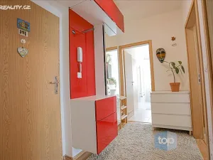 Prodej bytu 2+kk, Praha - Uhříněves, Václava Trojana, 52 m2