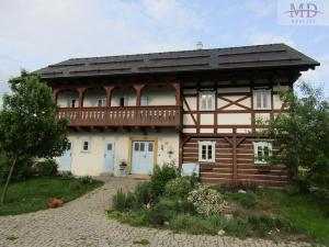 Prodej vícegeneračního domu, Brniště - Hlemýždí, 248 m2