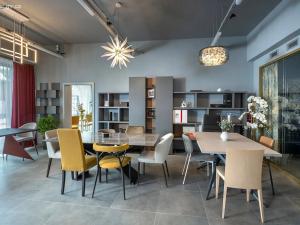 Pronájem obchodního prostoru, České Budějovice, O. Nedbala, 244 m2