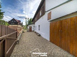 Prodej rodinného domu, Loučná pod Klínovcem, 240 m2